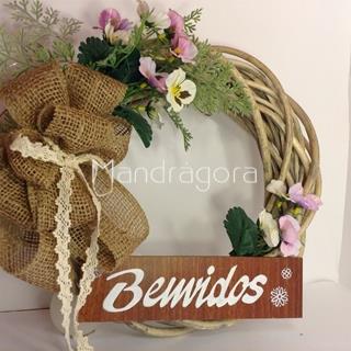 Corona decorativa para puerta - Imagen 1